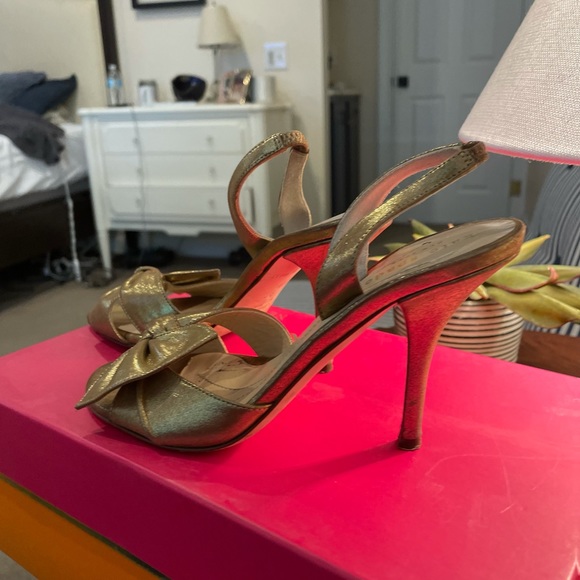 Kate spade gold heel size 5 - Picture 2 of 2